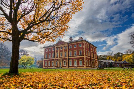 Stay in Lytham St Annes instead of Blackpool for a quieter coastal break
